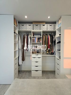 Продам двухкомнатную (2-комн.) квартиру, Питерский пр-кт, 1, Новоселье гп