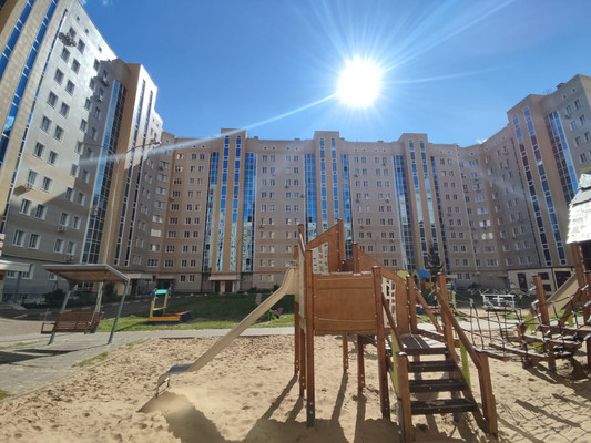 Продам двухкомнатную (2-комн.) квартиру, Лукина ул, 50, Казань г
