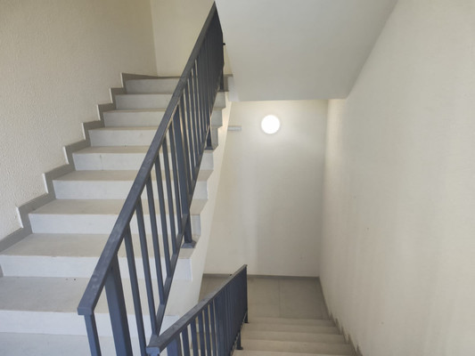 Продам двухкомнатную (2-комн.) квартиру, Александра Суворова пр-кт, 97, Симферополь г