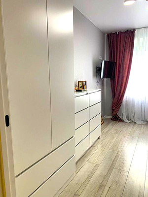 Продам двухкомнатную (2-комн.) квартиру, Автомобильная ул, 15, Калининград г