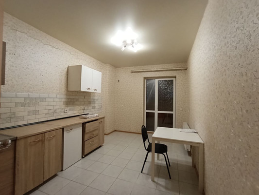 Сдам трехкомнатную (3-комн.) квартиру, Московская ул, 118к1, Краснодар г