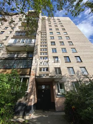 Продам двухкомнатную (2-комн.) квартиру, 2-й Муринский пр-кт, 16, Санкт-Петербург г