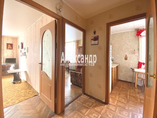Продам двухкомнатную (2-комн.) квартиру, 2-й Муринский пр-кт, 16, Санкт-Петербург г