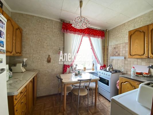 Продам двухкомнатную (2-комн.) квартиру, 2-й Муринский пр-кт, 16, Санкт-Петербург г