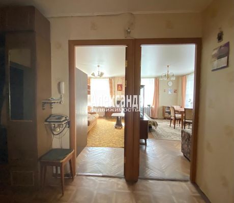 Продам двухкомнатную (2-комн.) квартиру, 2-й Муринский пр-кт, 16, Санкт-Петербург г