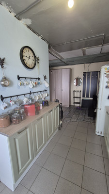 Продам трехкомнатную (3-комн.) квартиру, Калинина ул, 30, Пермь г