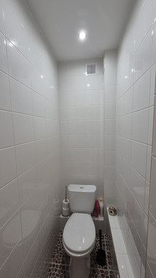 Продам трехкомнатную (3-комн.) квартиру, Калинина ул, 30, Пермь г