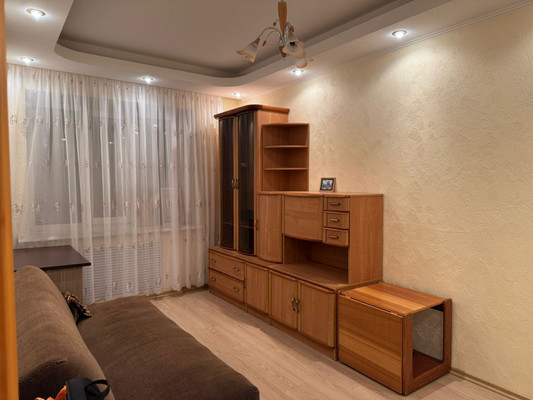 Продам двухкомнатную (2-комн.) квартиру, Советская ул, 12, Сыктывкар г