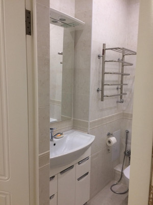 Продам трехкомнатную (3-комн.) квартиру, Красноярская ул, 12к2, Махачкала г