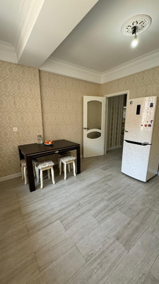 Продам трехкомнатную (3-комн.) квартиру, Красноярская ул, 12к2, Махачкала г