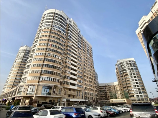 Продам трехкомнатную (3-комн.) квартиру, им. Леонида Лаврова (Пашковский жилой ма ул, 8к5, Краснодар г