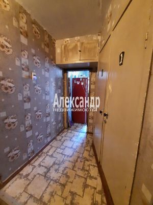 Продам трехкомнатную (3-комн.) квартиру, Новая ул, 16, Кировск г