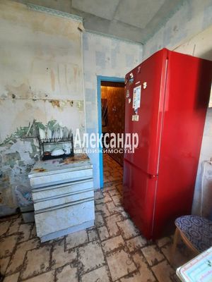 Продам трехкомнатную (3-комн.) квартиру, Новая ул, 16, Кировск г