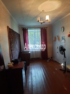 Продам трехкомнатную (3-комн.) квартиру, Новая ул, 16, Кировск г