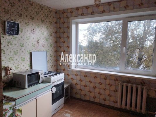 Продам однокомнатную (1-комн.) квартиру, Юбилейная ул, 5, Кирпичное п