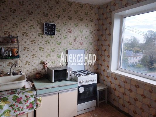 Продам однокомнатную (1-комн.) квартиру, Юбилейная ул, 5, Кирпичное п
