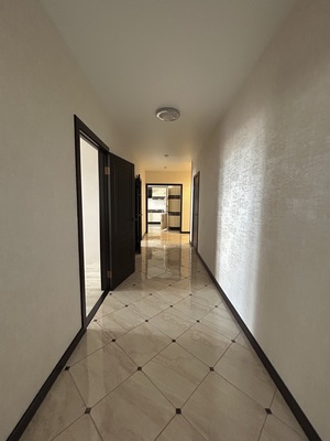 Продам трехкомнатную (3-комн.) квартиру, Первомайский пр-кт, 76к3, Рязань г