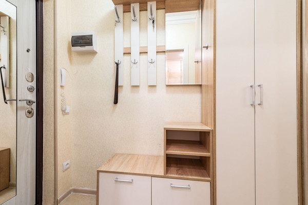 Продам однокомнатную (1-комн.) квартиру, Пограничная (Сертолово-1 мкр.) ул, 4к1, Сертолово г