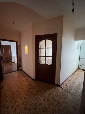 Продам трехкомнатную (3-комн.) квартиру, Головко ул, 93, Нальчик г