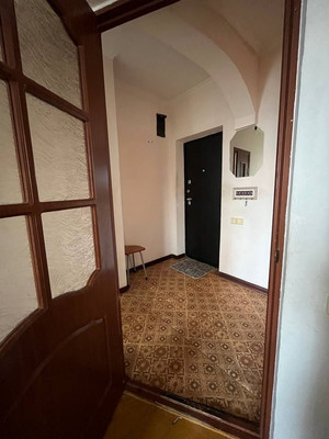 Продам трехкомнатную (3-комн.) квартиру, Головко ул, 93, Нальчик г
