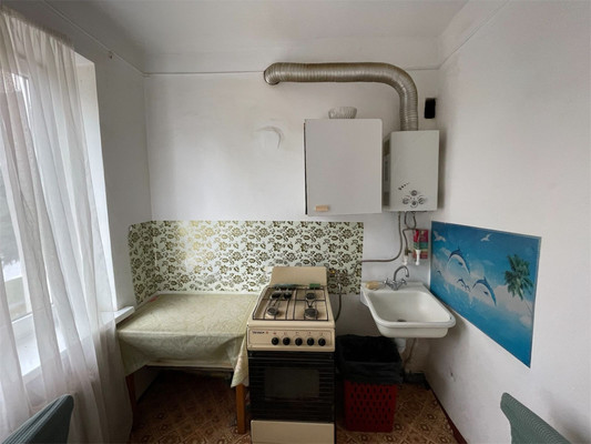 Продам трехкомнатную (3-комн.) квартиру, Головко ул, 93, Нальчик г