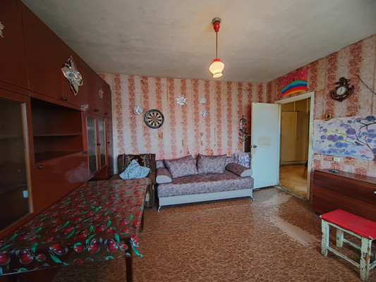 Продам трехкомнатную (3-комн.) квартиру, Максарева ул, 13, Нижний Тагил г