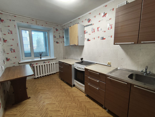Продам трехкомнатную (3-комн.) квартиру, Воинов-интернационалистов ул, 26, Йошкар-Ола г