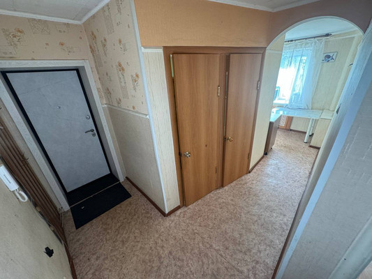 Продам двухкомнатную (2-комн.) квартиру, Первостроителей пр-кт, 37, Комсомольск-на-Амуре г