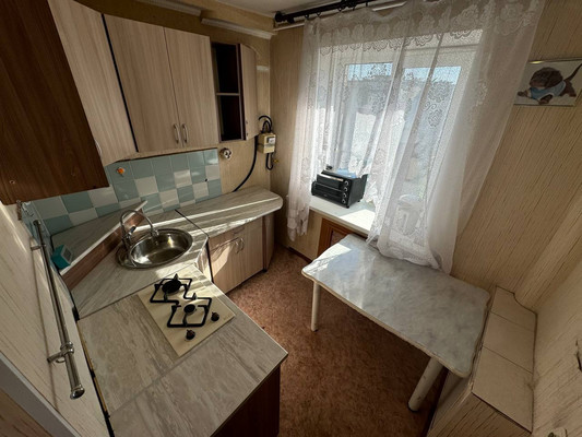 Продам двухкомнатную (2-комн.) квартиру, Первостроителей пр-кт, 37, Комсомольск-на-Амуре г