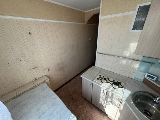 Продам двухкомнатную (2-комн.) квартиру, Первостроителей пр-кт, 37, Комсомольск-на-Амуре г