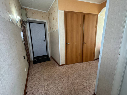 Продам двухкомнатную (2-комн.) квартиру, Первостроителей пр-кт, 37, Комсомольск-на-Амуре г
