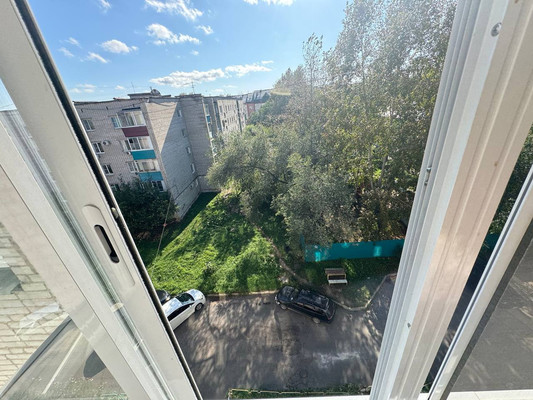 Продам двухкомнатную (2-комн.) квартиру, Первостроителей пр-кт, 37, Комсомольск-на-Амуре г