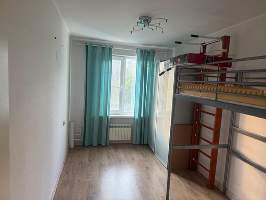 Продам трехкомнатную (3-комн.) квартиру, Голубинская ул, 15/10, Москва г