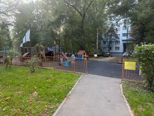 Продам трехкомнатную (3-комн.) квартиру, Голубинская ул, 15/10, Москва г