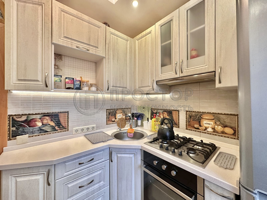 Продам трехкомнатную (3-комн.) квартиру, Комсомольский пр-кт, 19, Москва г