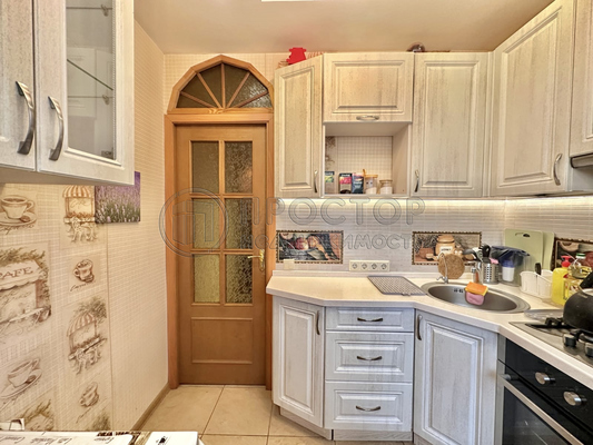 Продам трехкомнатную (3-комн.) квартиру, Комсомольский пр-кт, 19, Москва г