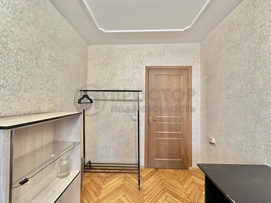Продам трехкомнатную (3-комн.) квартиру, Комсомольский пр-кт, 19, Москва г
