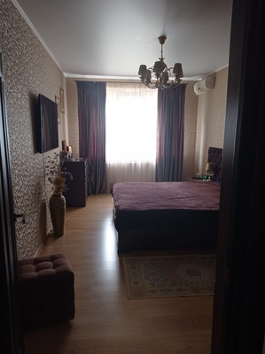 Продам двухкомнатную (2-комн.) квартиру, Кубанская ул, 52, Краснодар г