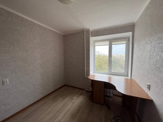 Продам трехкомнатную (3-комн.) квартиру, 40 лет Октября ул, 45к4, Белореченск г