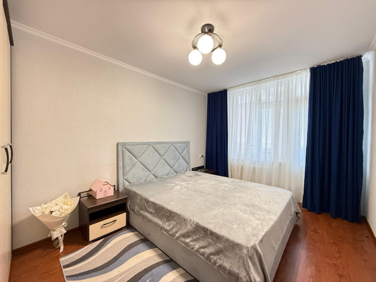 Продам многокомнатную квартиру, Кулиева пр-кт, 2кБ, Нальчик г
