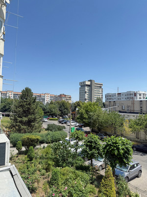 Продам многокомнатную квартиру, Кулиева пр-кт, 2кБ, Нальчик г