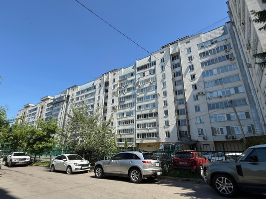 Продам многокомнатную квартиру, Кулиева пр-кт, 2кБ, Нальчик г