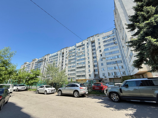 Продам многокомнатную квартиру, Кулиева пр-кт, 2кБ, Нальчик г