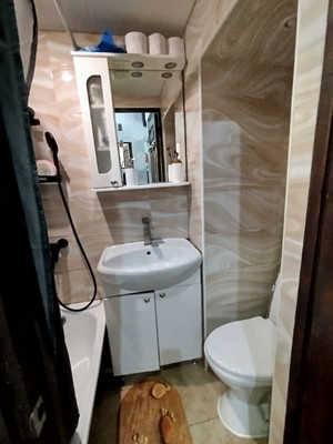 Продам двухкомнатную (2-комн.) квартиру, Октябрьской революции ул, 3, Туапсе г