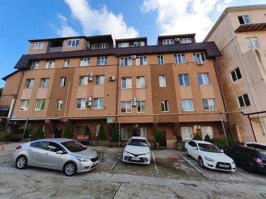 Продам трехкомнатную (3-комн.) квартиру, Калараша ул, 54Д, Туапсе г