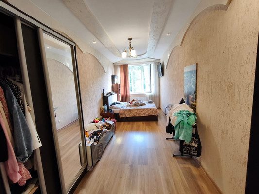 Продам трехкомнатную (3-комн.) квартиру, Калараша ул, 54Д, Туапсе г