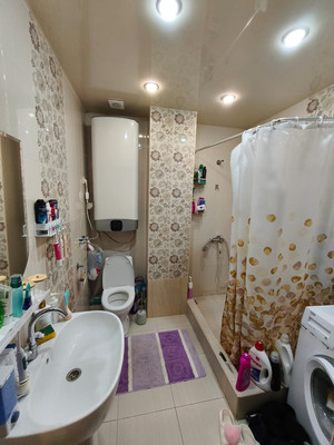Продам трехкомнатную (3-комн.) квартиру, Калараша ул, 54Д, Туапсе г