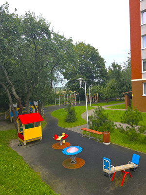 Продам трехкомнатную (3-комн.) квартиру, Цветочная ул, 1, Светлогорск г