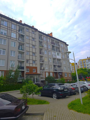 Продам трехкомнатную (3-комн.) квартиру, Цветочная ул, 1, Светлогорск г