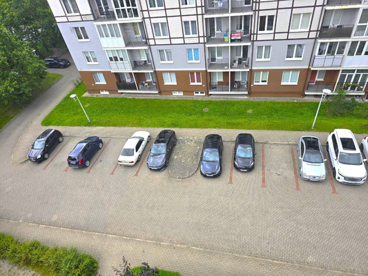 Продам трехкомнатную (3-комн.) квартиру, Цветочная ул, 1, Светлогорск г